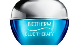 Blue Therapy gegen Falten. Gesichtscreme von Biotherm – Blue Therapy ‚das grosse blaue‘ sticht hervor