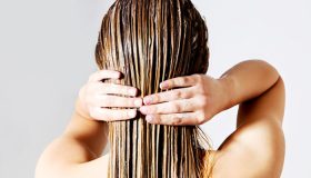 Vorteile der Haarpflege mit den Ölen. Wie wirken natürliche Öle?
